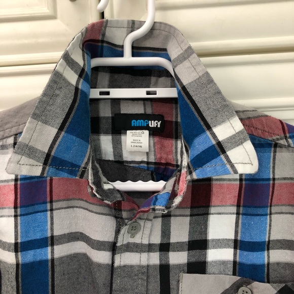 ๐Amplify youth flannel shirt - Picture 2 of 10